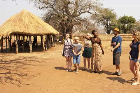Victoria Falls: Full-Day Tour with Dinner and Cultural Show