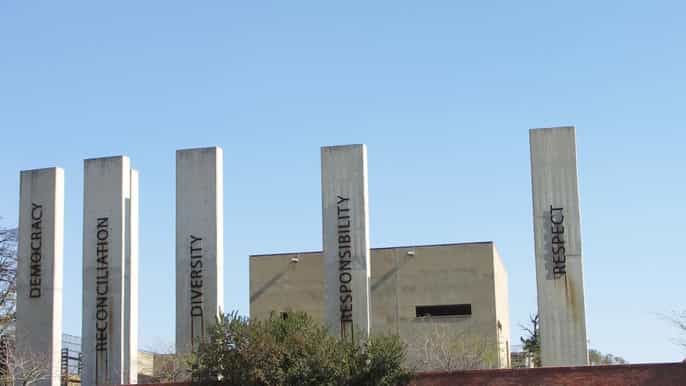 johannesburg apartheid museum halfday tour