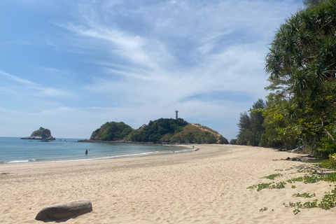 Ko Lanta: Sightseeingtour mit Mittagessen im LongtailbootKo Lanta: Sightseeingtour mit einem Longtailboot und Mittagessen