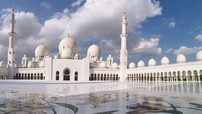 fra dubai dagstur med liten gruppe til abu dhabi med lunsj