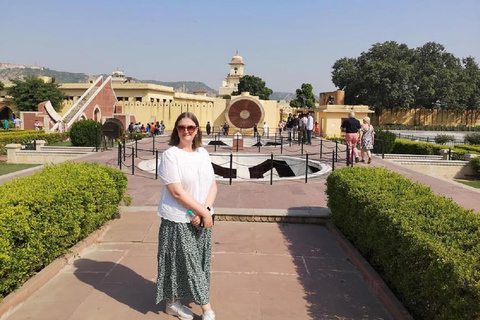 Visite citadine d&#039;une journée à Jaipur : fort d&#039;Amber, palais de la ville et guideJaipur : visite d&#039;une journée personnalisable avec voiture, chauffeur et guide