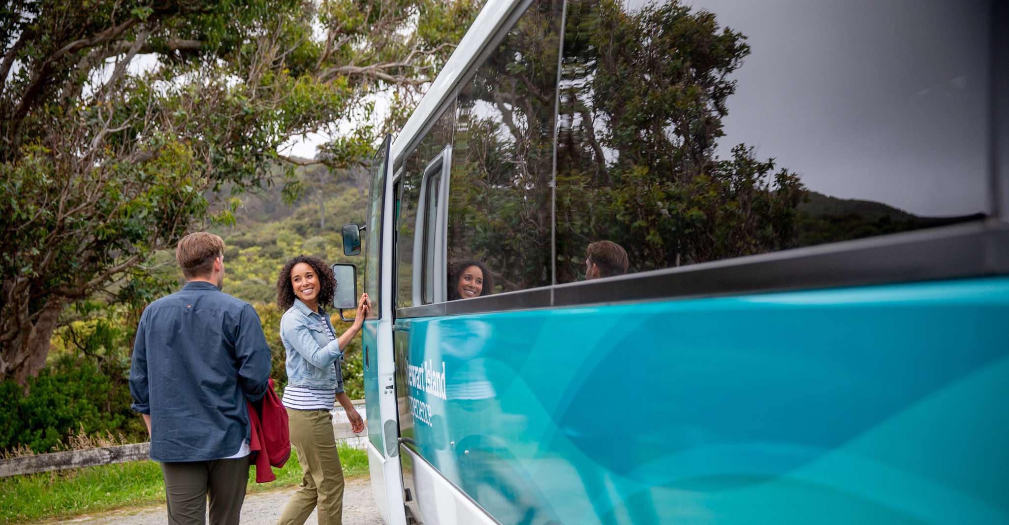 Stewart Island, Village and Bays Tour - Hizvo