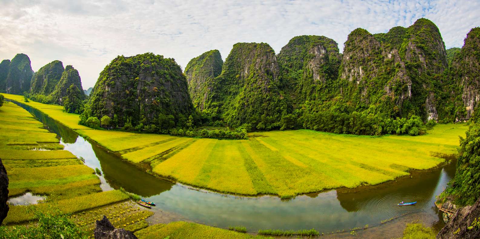 Small group tour from Hanoi: Mua Cave, Tam Coc, Bich Dong