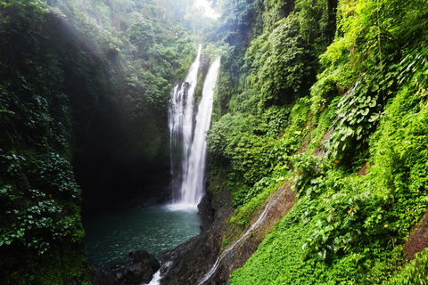 Bali : balade, glissade et saut de la cascade d'Aling-Aling