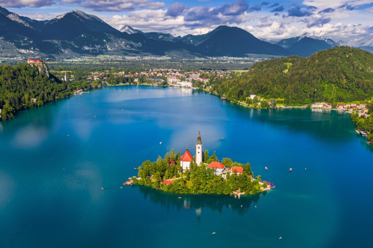 Van Ljubljana: reis naar de Postojna-grot en het meer van Bled met kaartjes