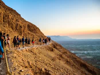 Desde Jerusalén: Masada al Amanecer, Ein Gedi y Excursión por el Mar Muerto