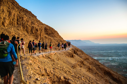 Z Tel Awiwu: Masada o wschodzie słońca, Ein Gedi i wycieczka po Morzu MartwymZ Tel Awiwu: Masada o wschodzie słońca, Ein Gedi i wycieczka nad Morze Martwe