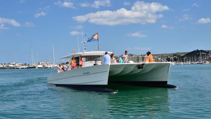 Desde Dénia: excursión en catamarán de 5 horas a la playa de Granadella