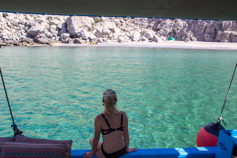 Musandam Khasab: boottocht van een dag met vervoer en lunchBoottocht van een dag naar Musandam Khasab met vervoer