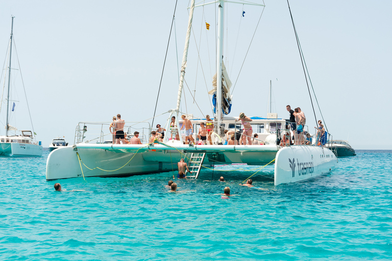 Ibiza: Catamaran Cruise to Formentera with Meal and Drinks Morning Excursion with Brunch