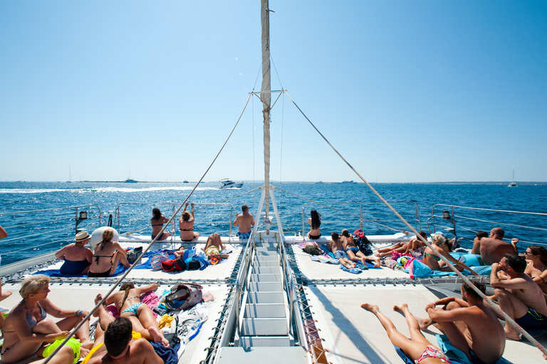 Ibiza: Catamaran Cruise to Formentera with Meal and Drinks Morning Excursion with Brunch