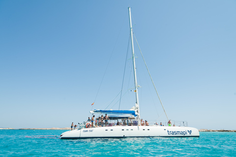 Ibiza : croisière en catamaran à Formentera avec repas et boissonsExcursion matinale avec brunch