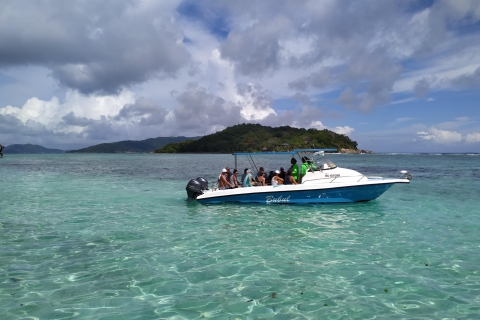 Praslin: paseo en barco de cristal Curieuse St. Pierre Anse La FarineTour en grupo