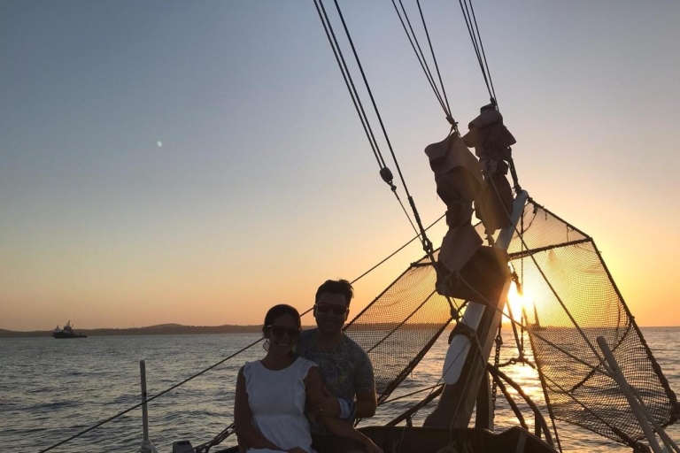 Cartagena: Sunset Cruise met Open Bar op een piratenschipCartagena: cruise bij zonsondergang met open bar op een piratenschip