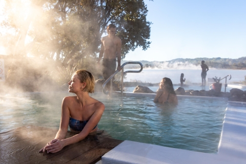 Ervaring met geothermische minerale baden: paviljoenzwembaden voor 12+Geothermische minerale hete baden: Paviljoenzwembaden voor volwassenen vanaf 12 jaar