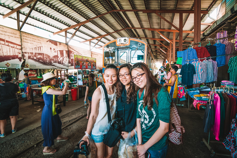 Bangkok: Großer Palast, Schwimmender Markt & Maeklong-MarktKleingruppentour mit Hoteltransfers ab Bangkok