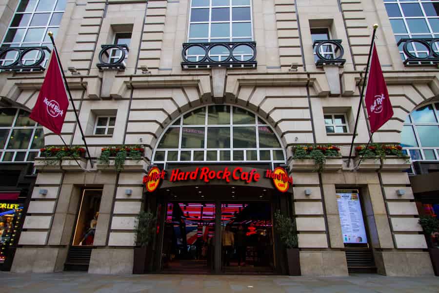 Picadilly Circus: Mittags- oder Abendmenü im Hard Rock Cafe. Foto: GetYourGuide Picadilly Circus: Mittags- oder Abendmenü im Hard Rock Cafe. Foto: GetYourGuide