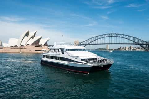 Sydney Harbour: 3-Hour Lunch Cruise