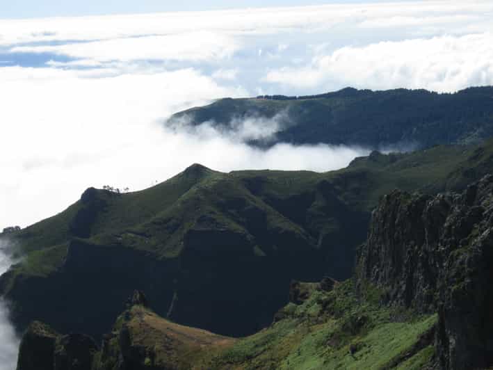 Pico Arieiro / Ruivo / Achada do Teixeira full day hike