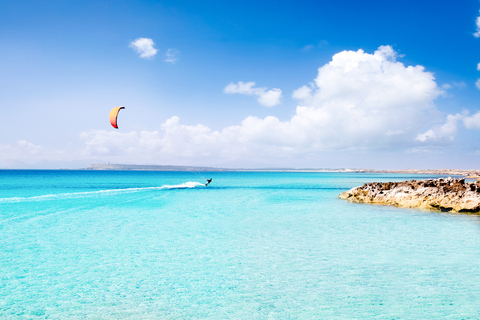 Ibiza: Catamaran Cruise to Formentera with Meal and Drinks Morning Excursion with Brunch