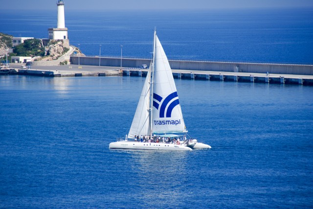Visit Ibiza Catamaran Cruise to Formentera with Meal and Drinks in Sant Antonio, Ibiza