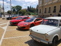 Sofia, communistische relics rijtournee in een trabante auto - Housity