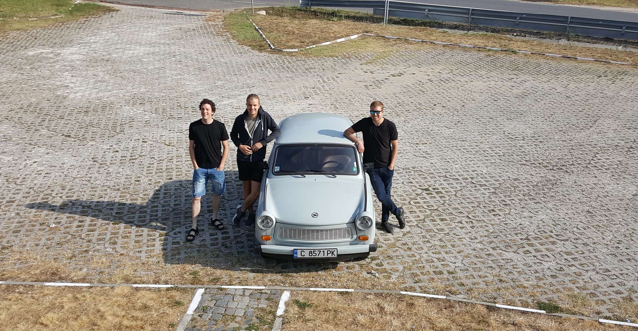 Sofia, Communist Relics Driving Tour In A Trabant Car - Housity