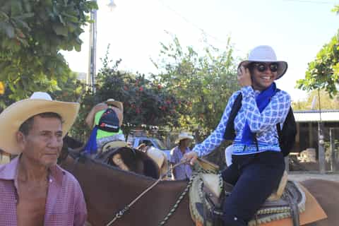 Puerto Escondido: Horse Riding and Manialtepec Hot Springs