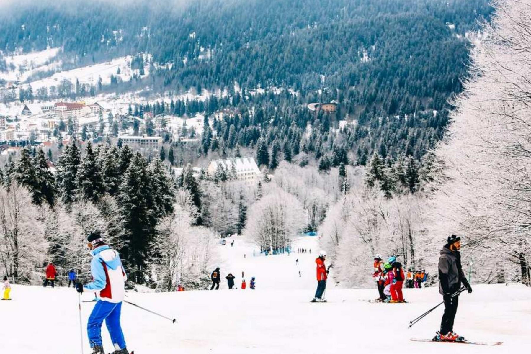 Ab Tiflis: Tour nach Bordschomi und zum Skigebiet Bakuriani
