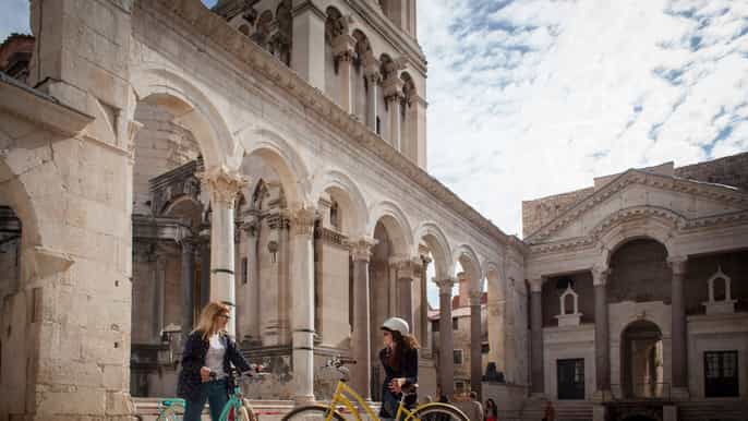 split 3.5 hour scenic cycling tour with ice cream