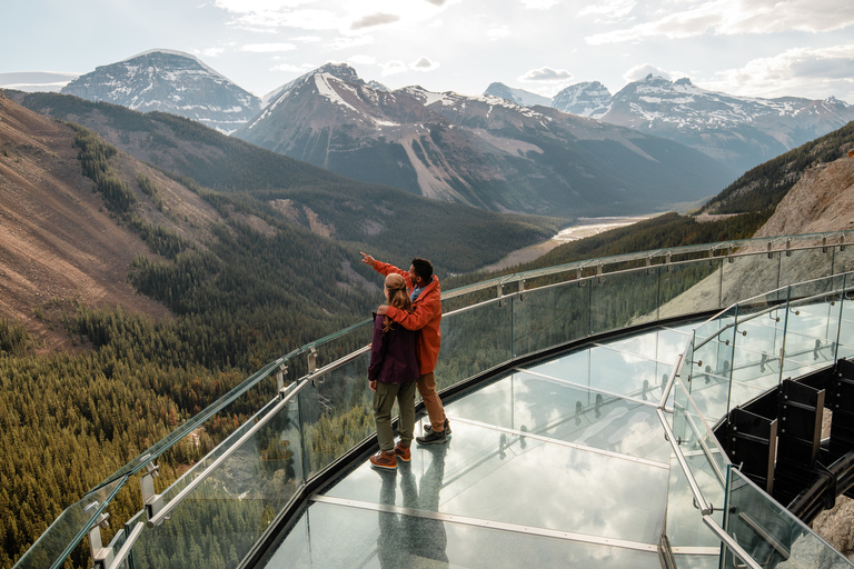 From Banff: Columbia Icefield Tour with Glacier Skywalk