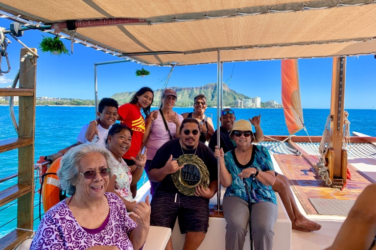 Honolulu: viaje en canoa polinesia por la mañana