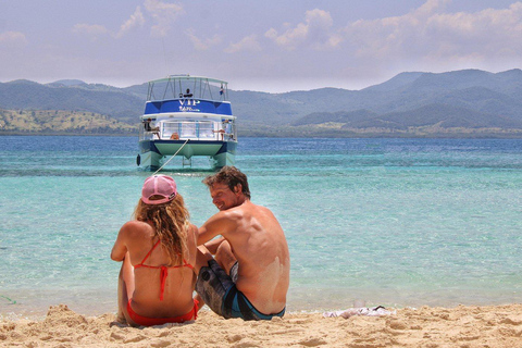 Private: Cayo Arena Luxury Catamaran & Snorkeling Adventure