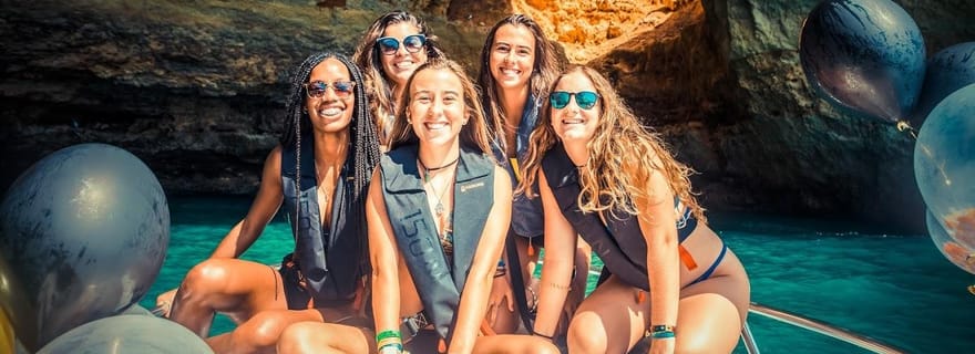 Depuis Portimão : croisière privée et grotte de Benagil