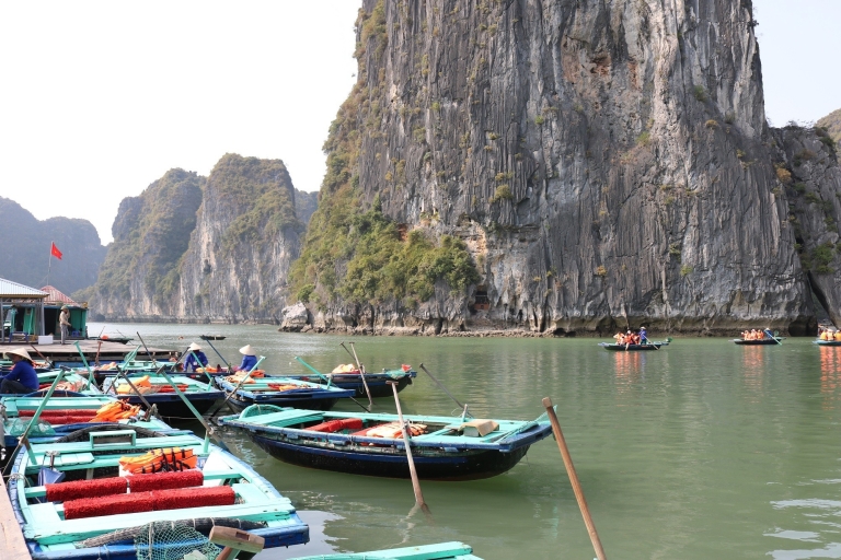 Halong Luxury Day Cruise and Transportation transfers From Hanoi: Ha Long Cruise with Transportation and Lunch