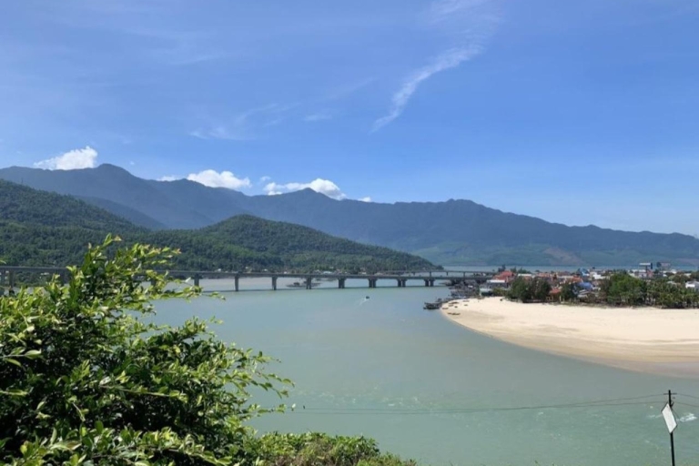 Hoi An/Da Nang: Transfer nach Hue über Hai Van Pass PrivatautoHoi An/ Da Nang: Transfer nach Hue über Hai Van Pass und Lang Co