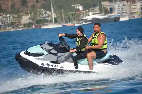 Barcelona: Miete einen privaten Jetski für kurze oder lange Zeit