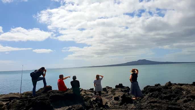 auckland forest beach hike