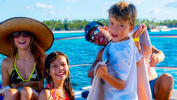 desde punta cana crucero de fiesta de esnórquel y parasailing