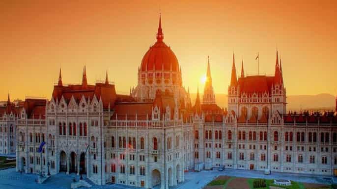 budapest 1hour parliament tour with hotel pickup