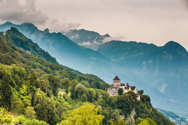 Visit From Zurich Private 4 Countries in 1 Full-Day Tour in Lucerne, Switzerland