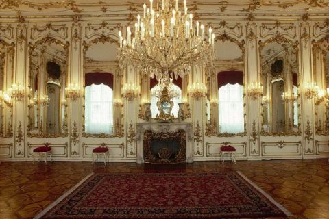 Wiedeń: wycieczka z przewodnikiem po pałacu Hofburg i Muzeum Sisi
