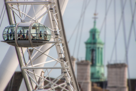 London Eye Private Capsule Experience for Couples or Groups London Eye - Private Pod for 2 to 25 people