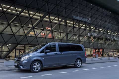 Wroclaw: Private Airport Transfer To/From the City Center