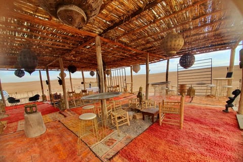 Da Marrakech: esperienza nel deserto di Agafay con pranzo