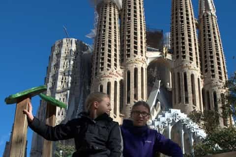 barcelona sagrada familia tour of the facades in german