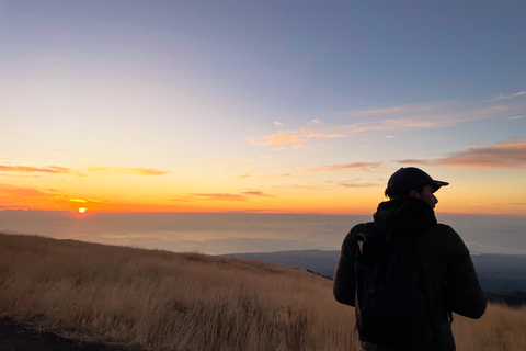 Mount Etna: Sunrise Excursion with an expert Local GuideMount Etna: Sunrise Trekking to Explore the Best Spots