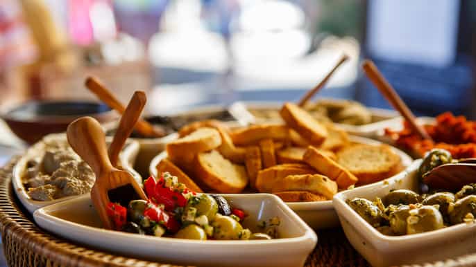 marseille walking food tour with tastings