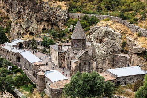 Discover Geghard Monastery and Garni temple, half-day trip Standard Option