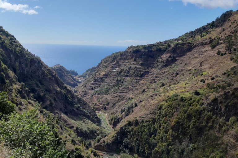Madeira: Private Moinhos Levada Nova Walk Ponta do Sol Tour with Funchal Hotels Pickup